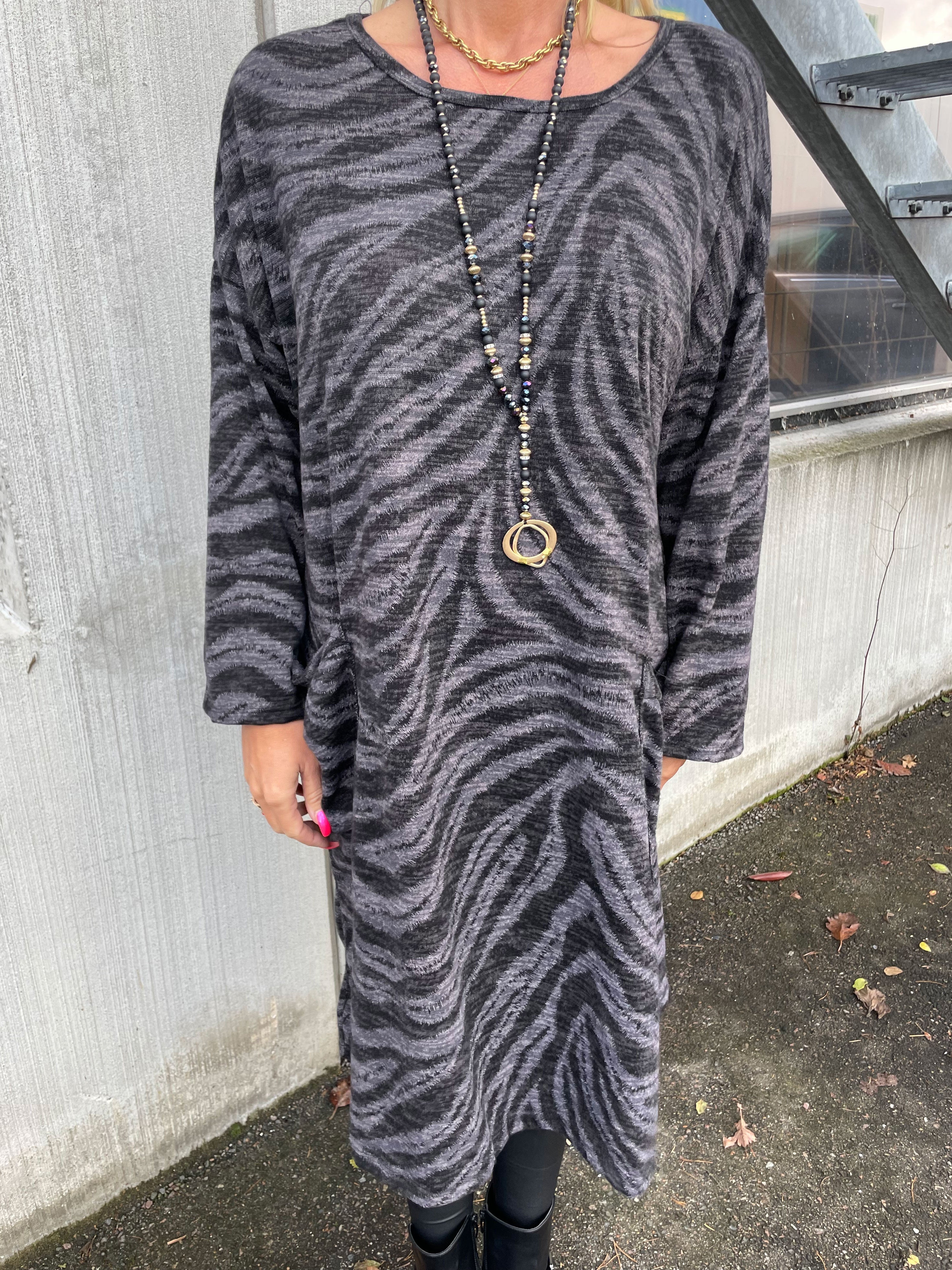 Merina - Klänning med fickor